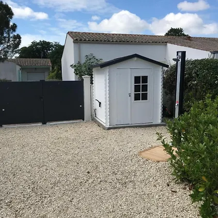 Holiday Rue Bouffard 3